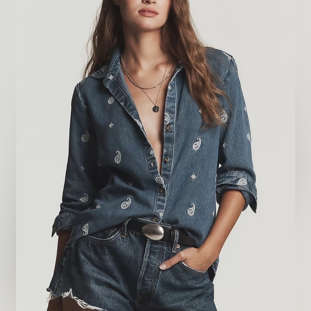 NWT Anthropologie Cloth & Stone Size Small Chambray Buttondown Shirt